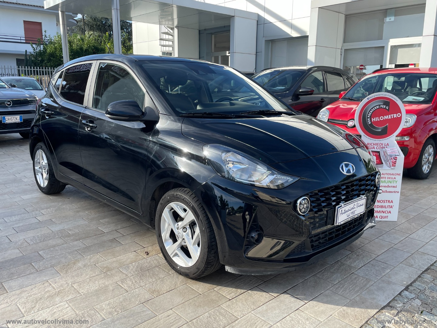 HYUNDAI i10