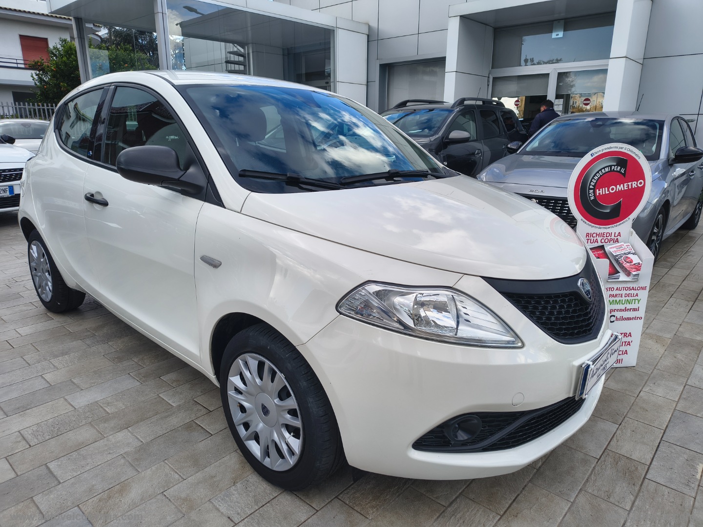 LANCIA Ypsilon
