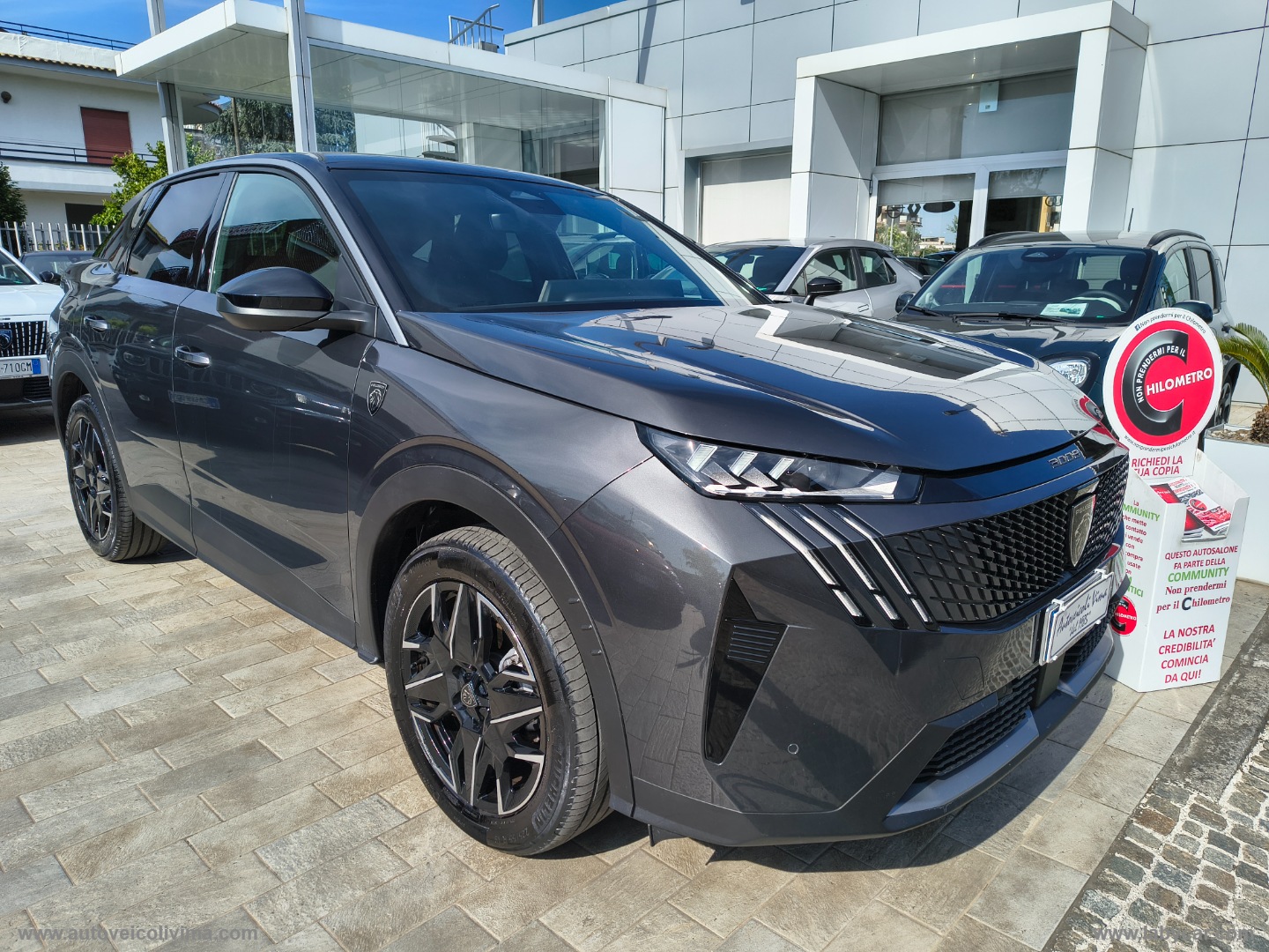 PEUGEOT 3008
