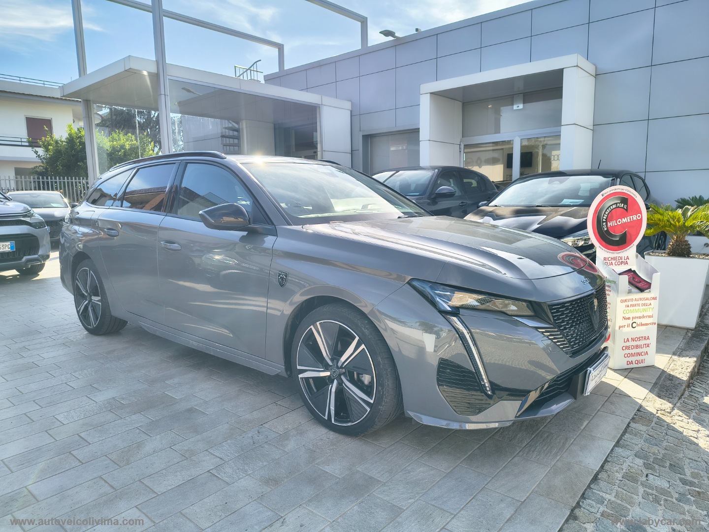 PEUGEOT 308