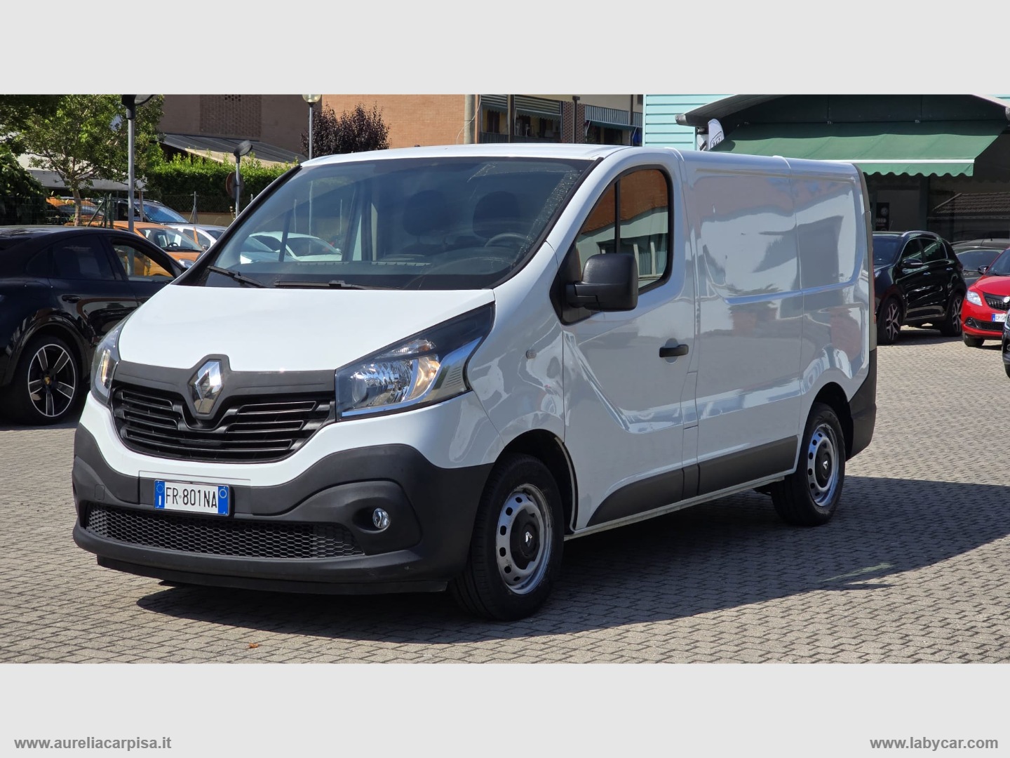 RENAULT Trafic