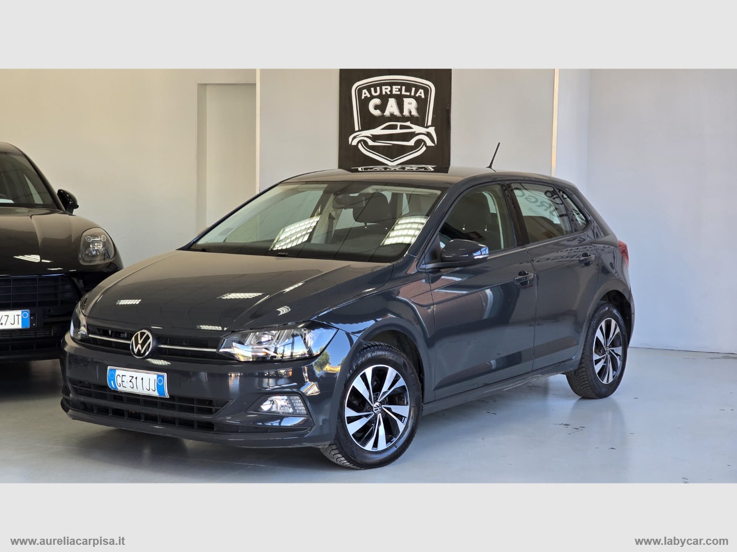 VOLKSWAGEN Polo