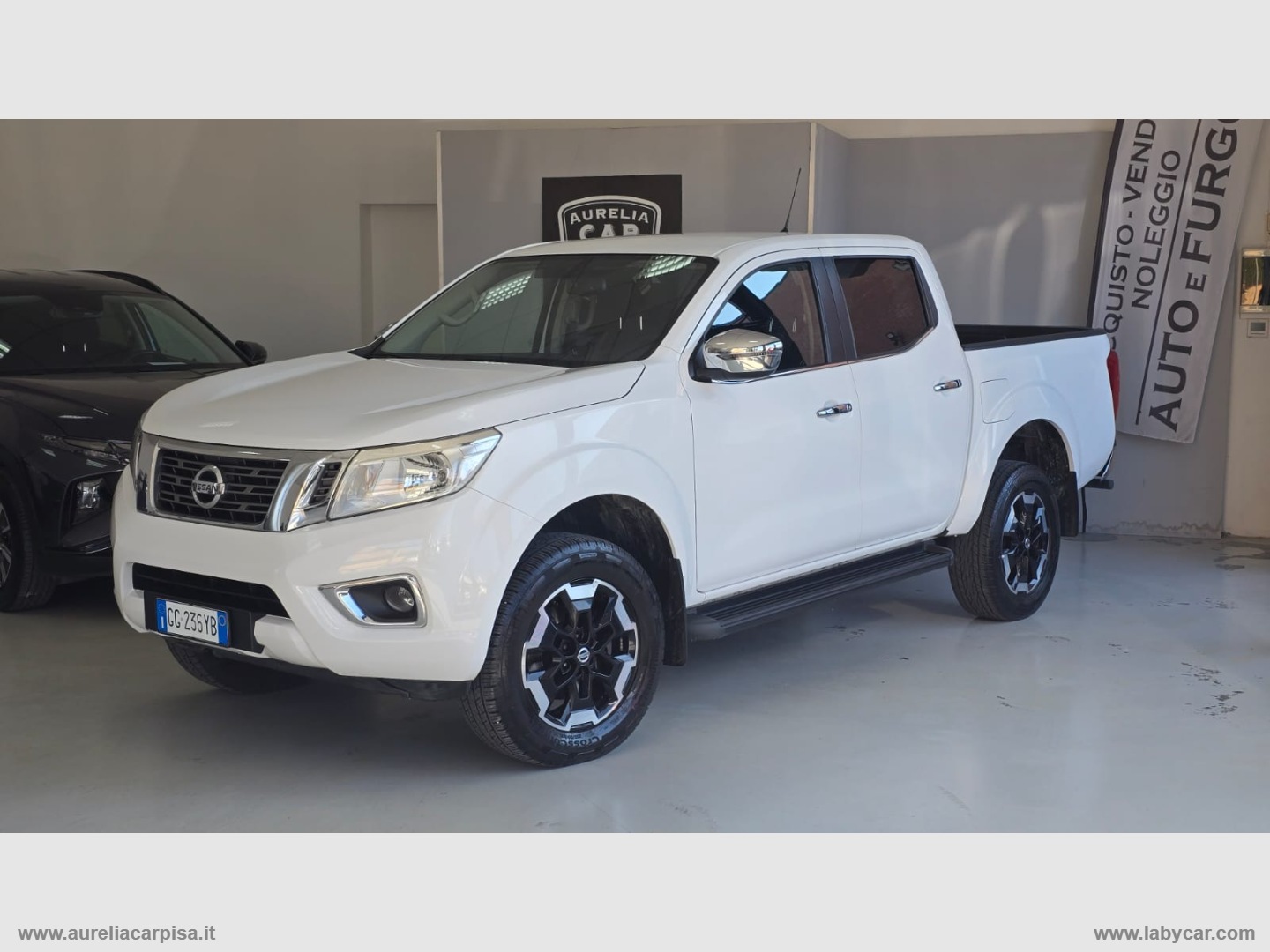 NISSAN Navara