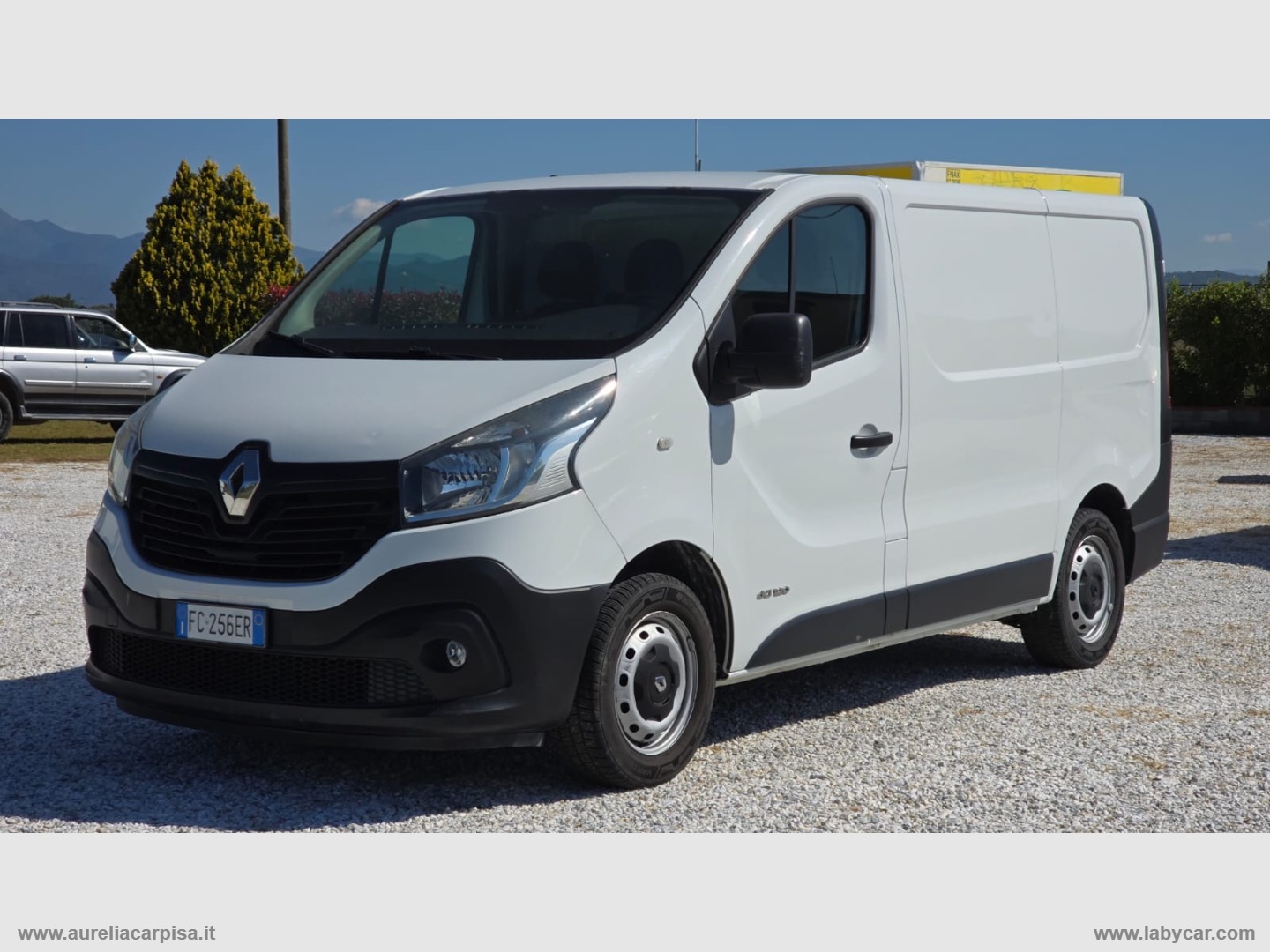 RENAULT 