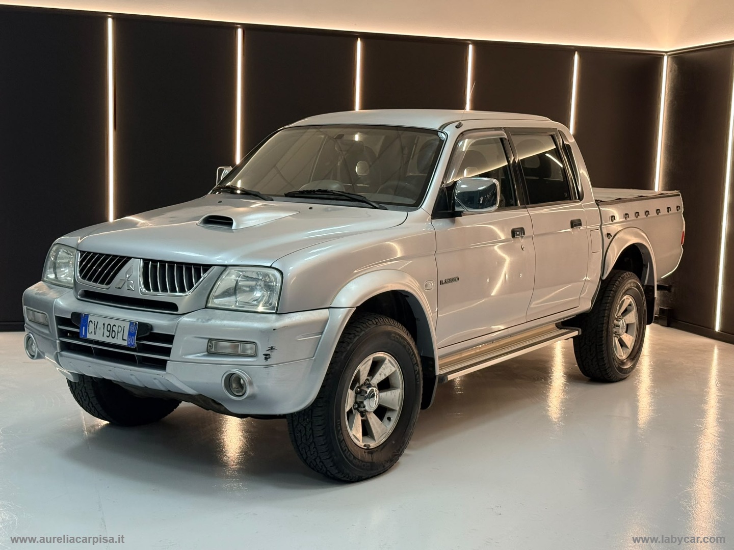 MITSUBISHI L200