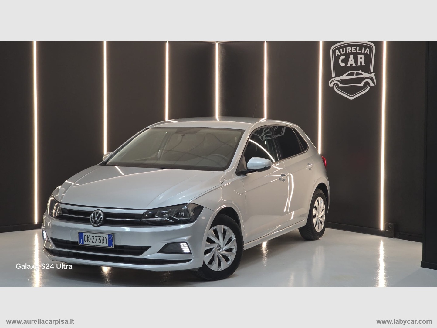 VOLKSWAGEN Polo