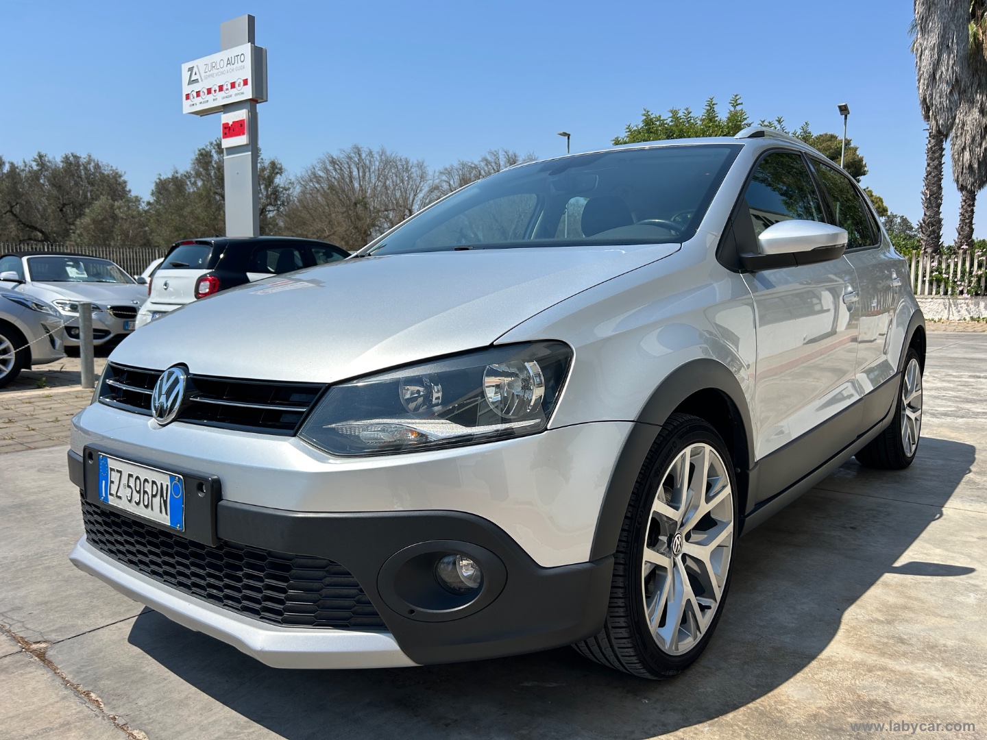 VOLKSWAGEN Polo