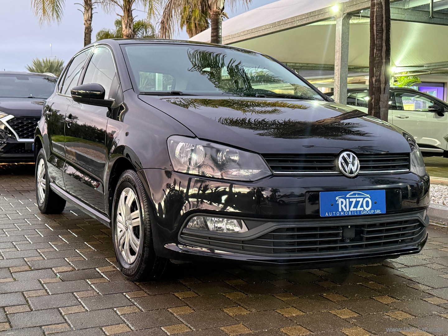 VOLKSWAGEN Polo