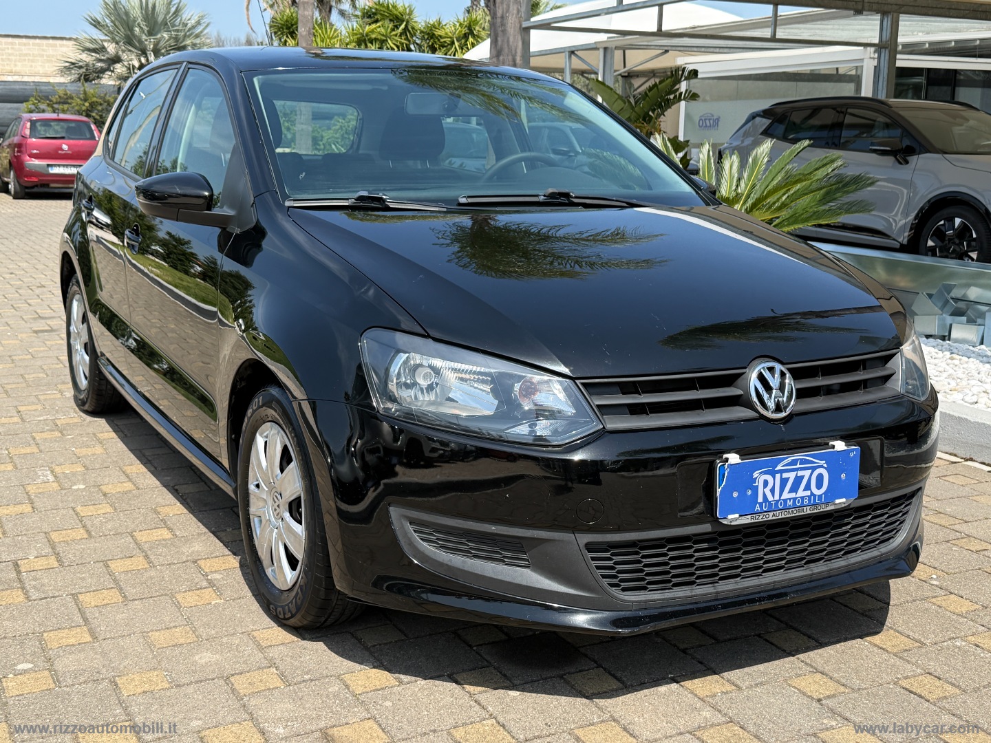 VOLKSWAGEN Polo