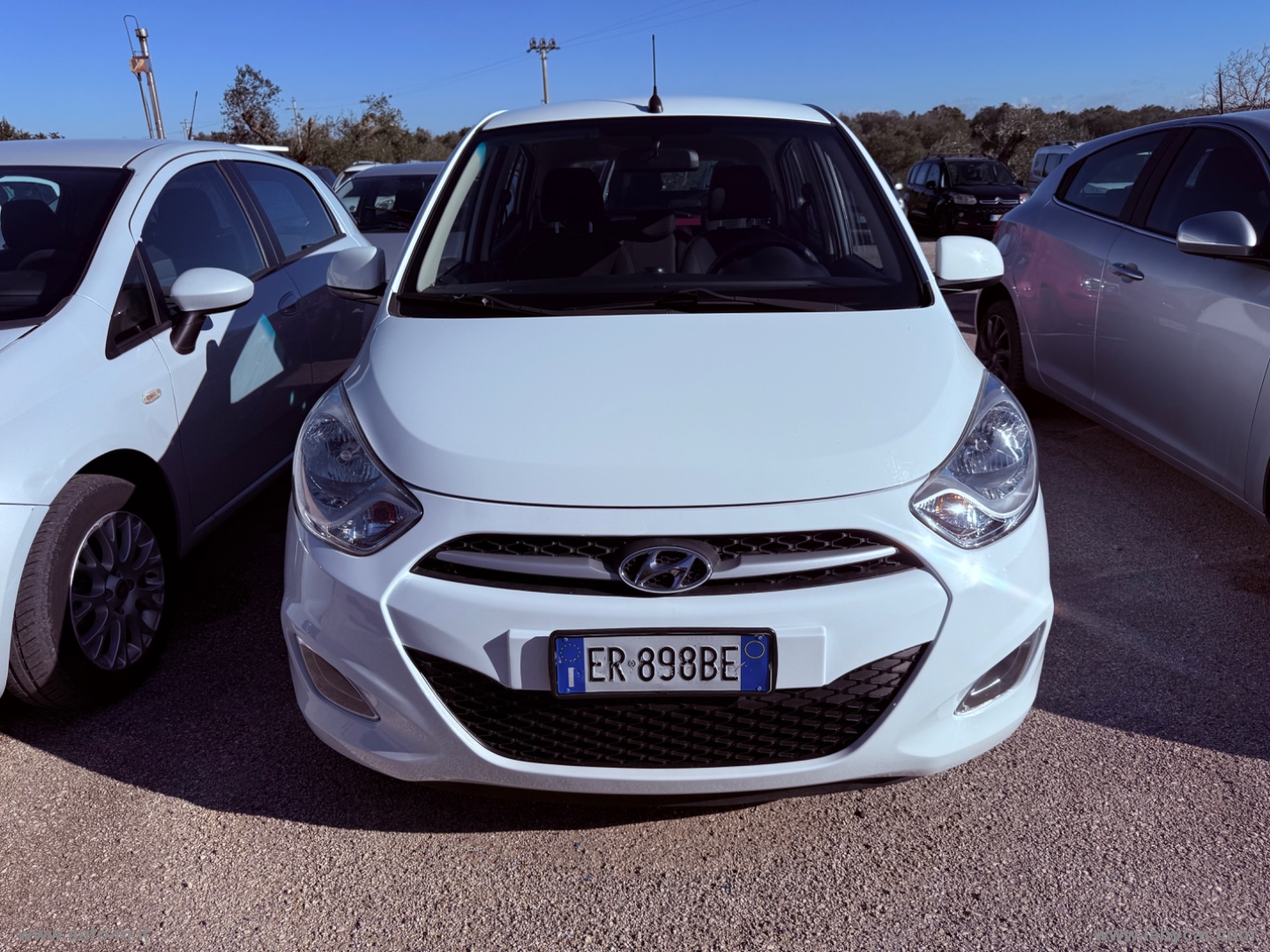 HYUNDAI i10