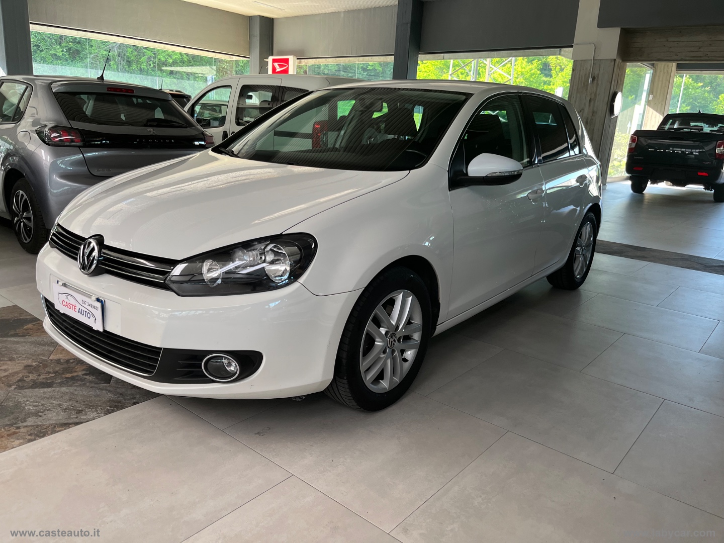 VOLKSWAGEN Golf