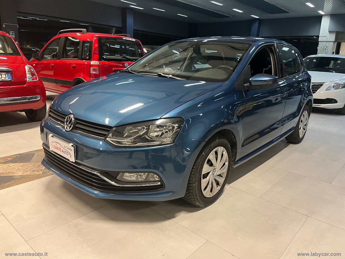 VOLKSWAGEN Polo