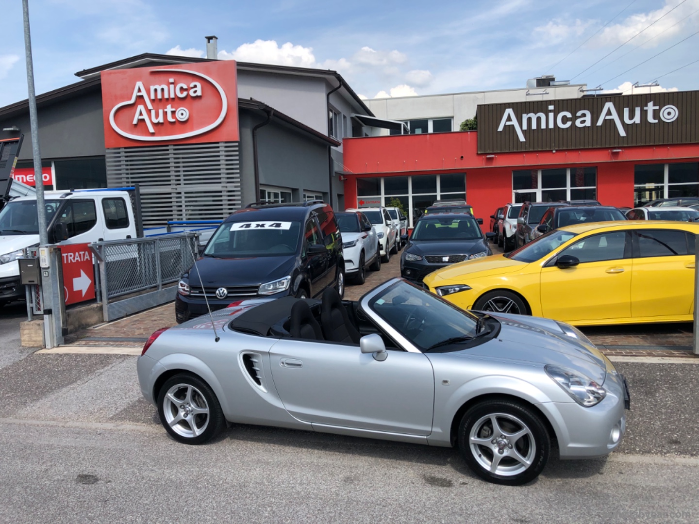 TOYOTA MR2