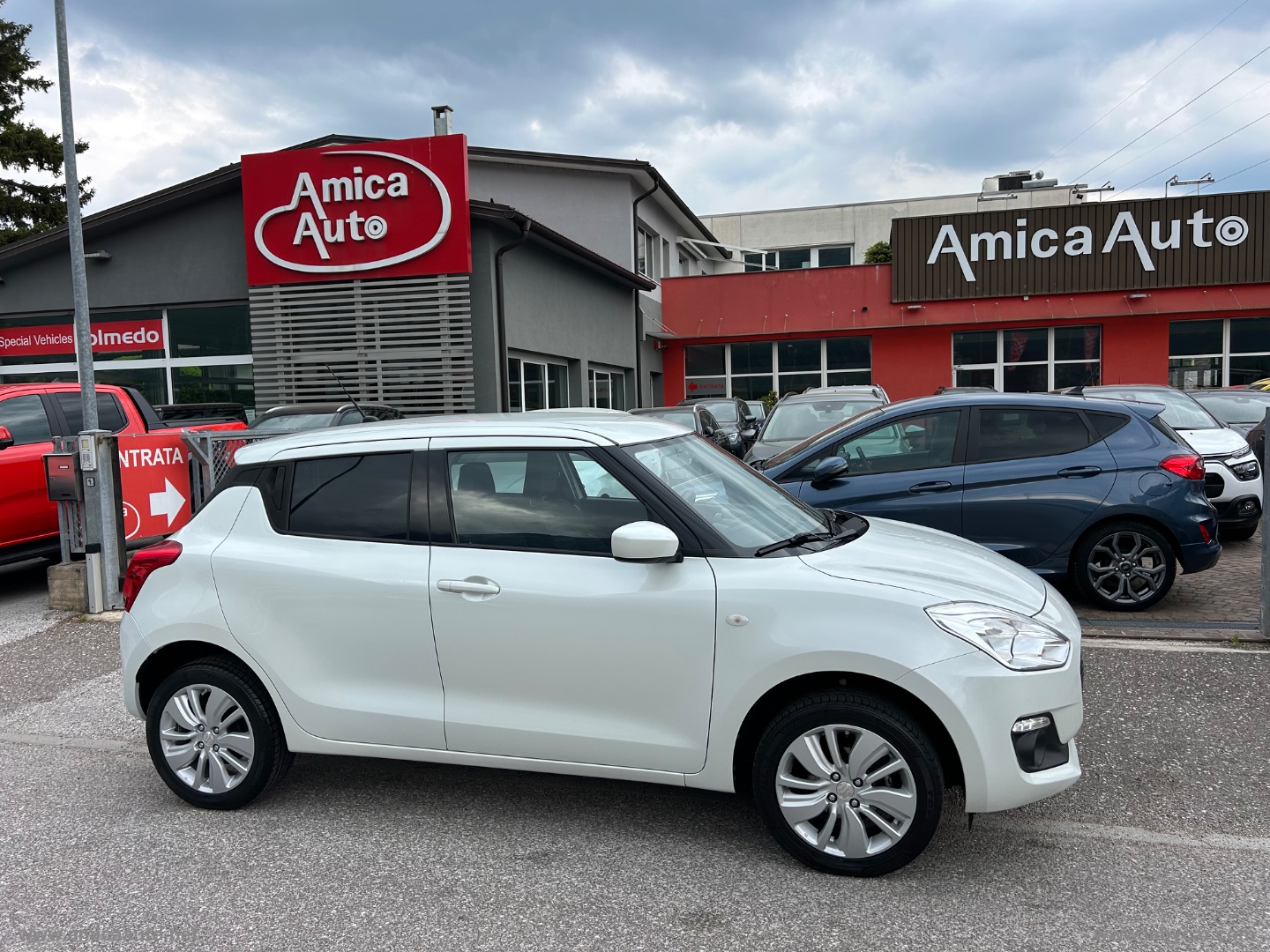 SUZUKI Swift