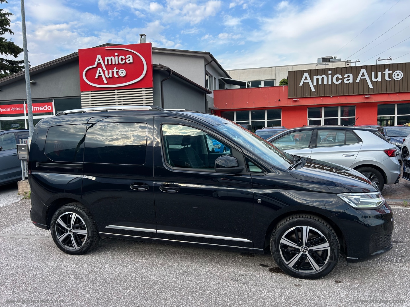VOLKSWAGEN Caddy