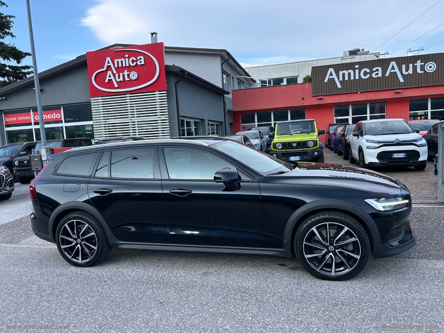 VOLVO V60 Cross Country
