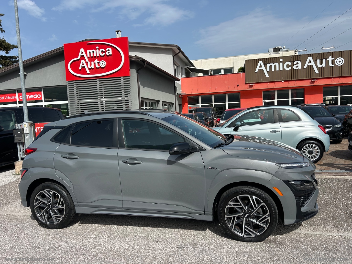 HYUNDAI Kona