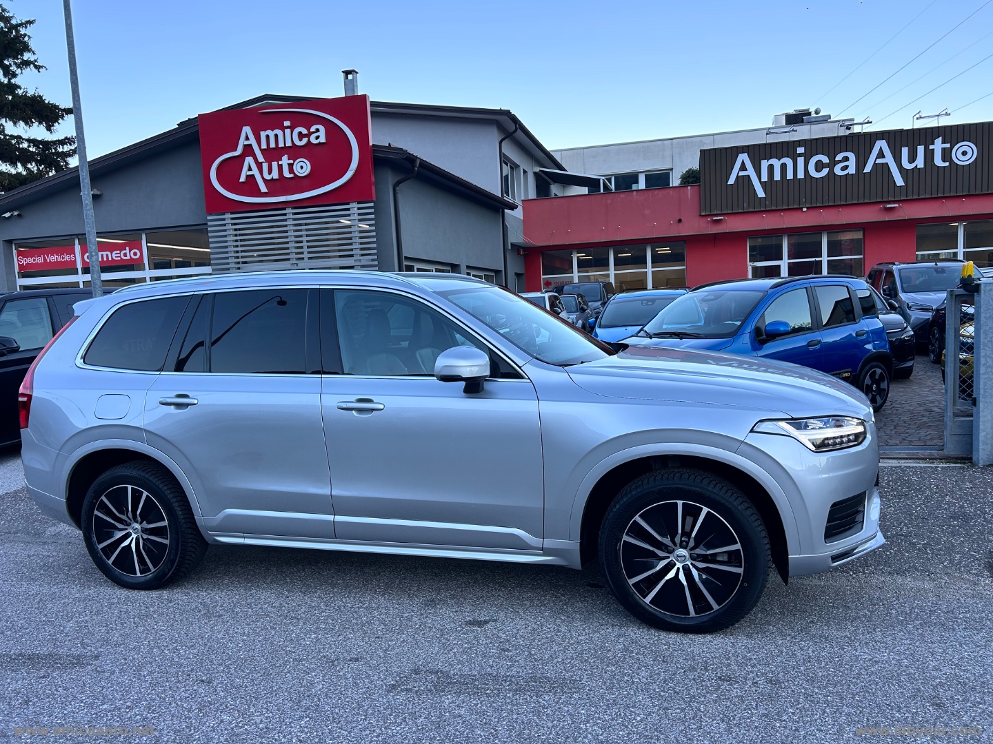 VOLVO XC90