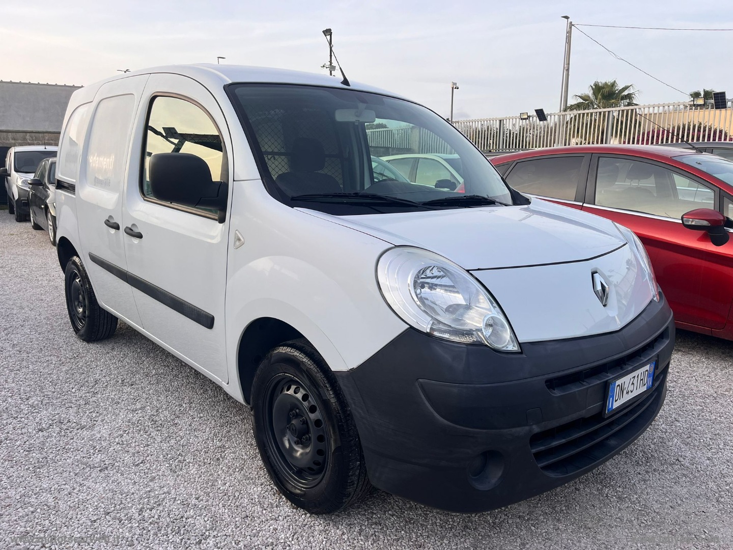 RENAULT 