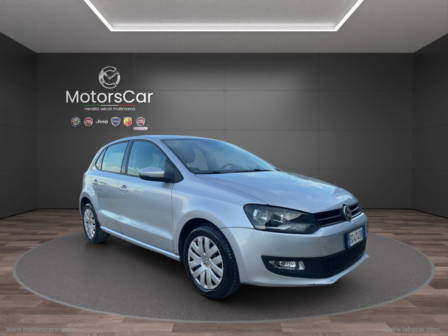 VOLKSWAGEN Polo