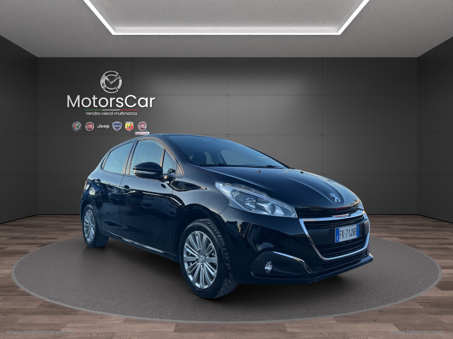 PEUGEOT 208