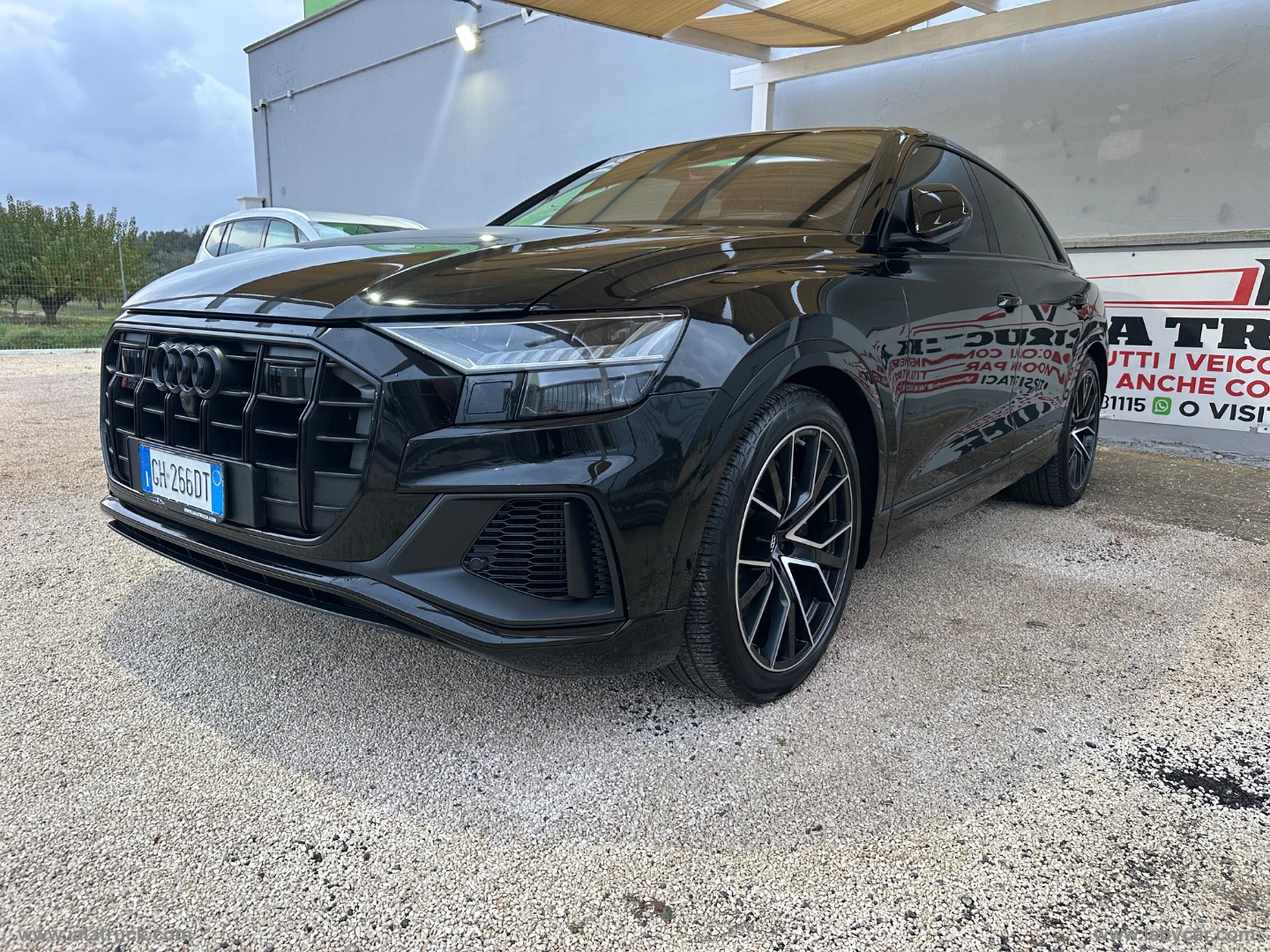 AUDI Q8