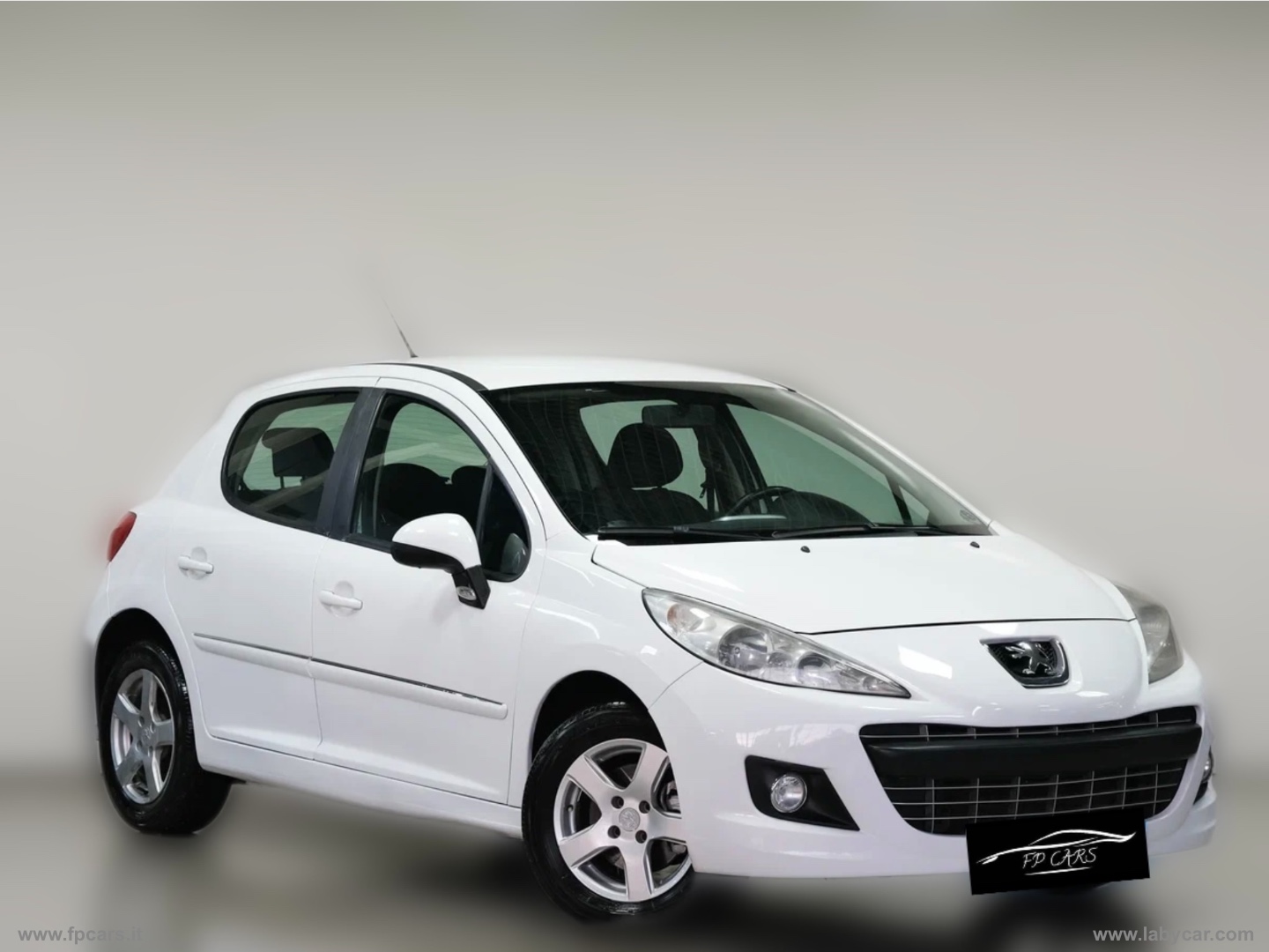 PEUGEOT 207