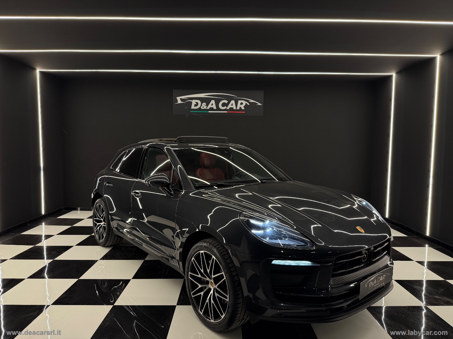 PORSCHE Macan
