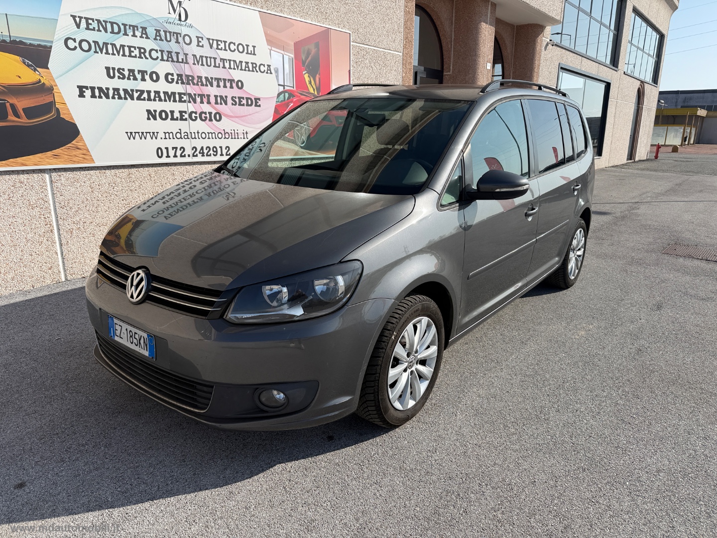 VOLKSWAGEN Touran