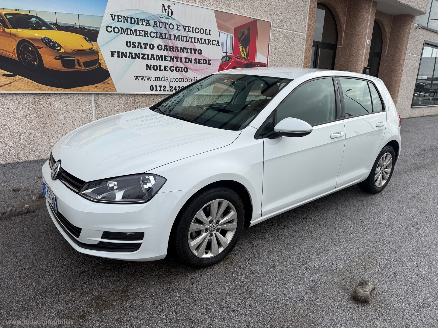 VOLKSWAGEN Golf