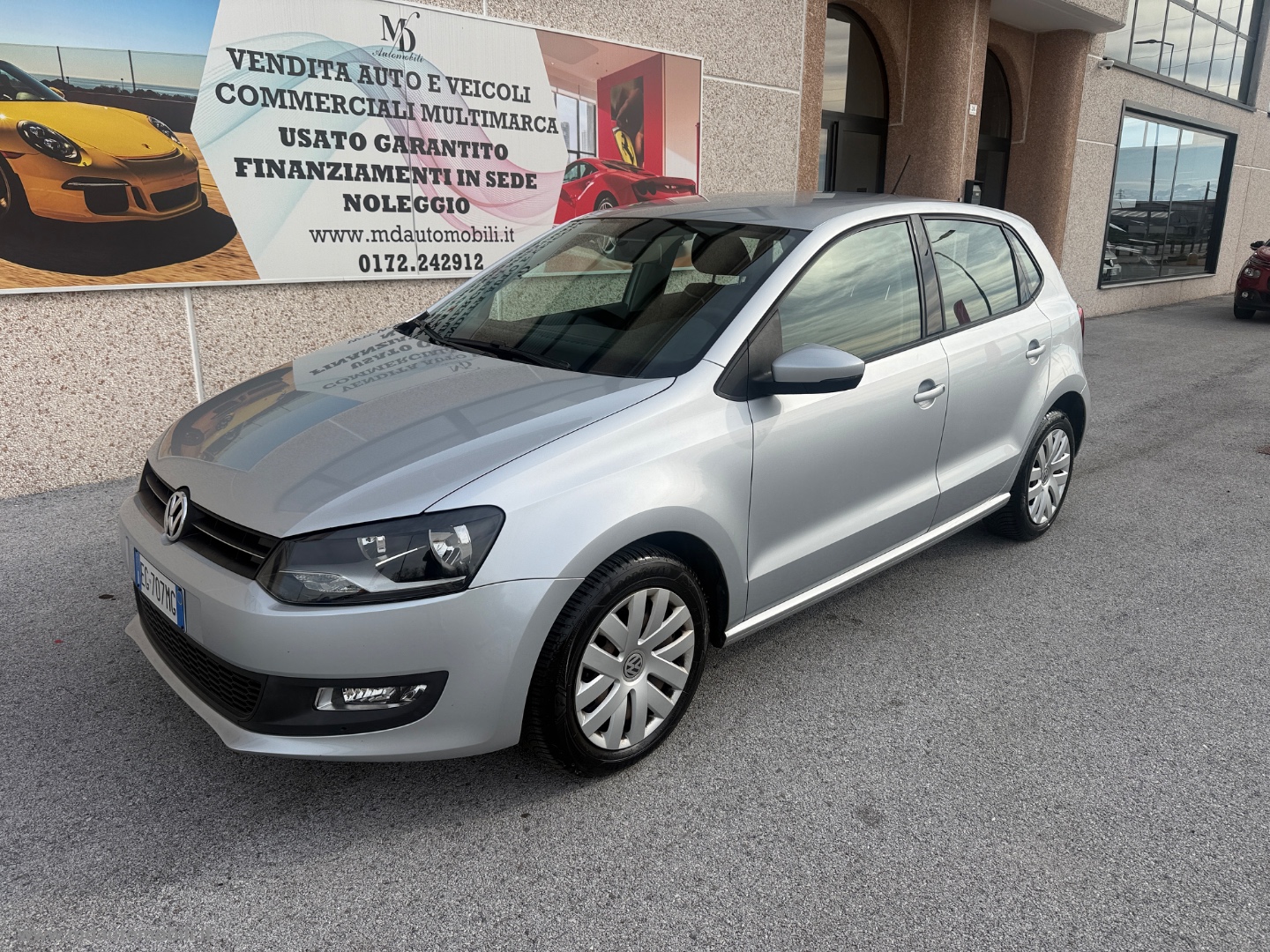 VOLKSWAGEN Polo