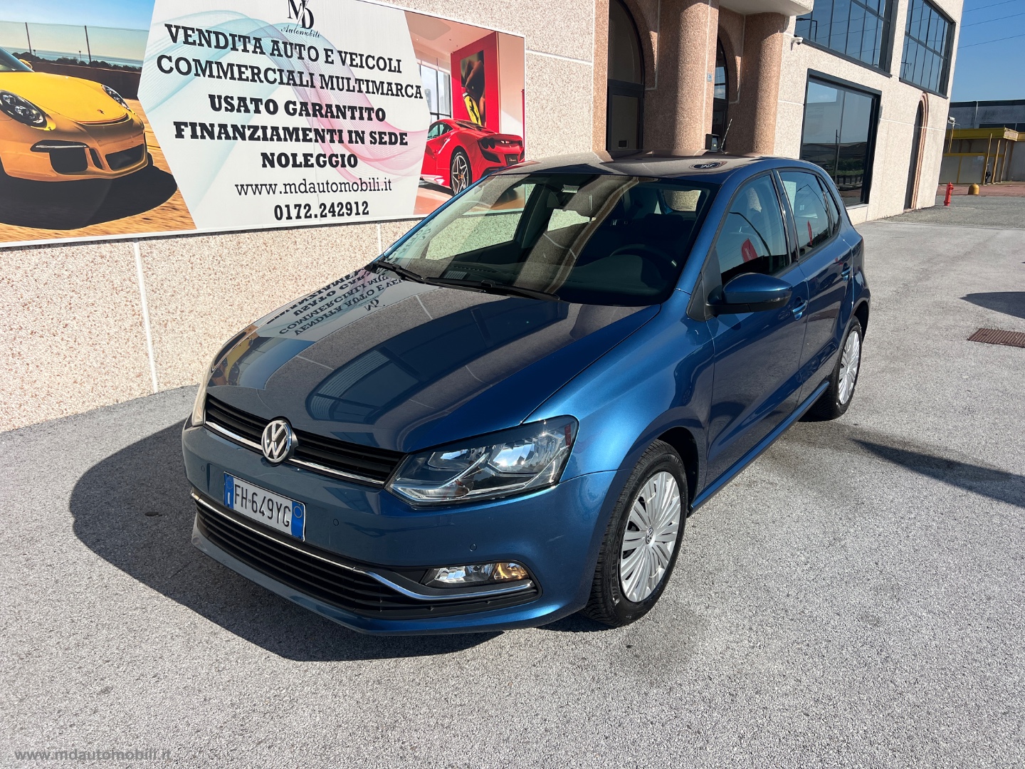 VOLKSWAGEN Polo
