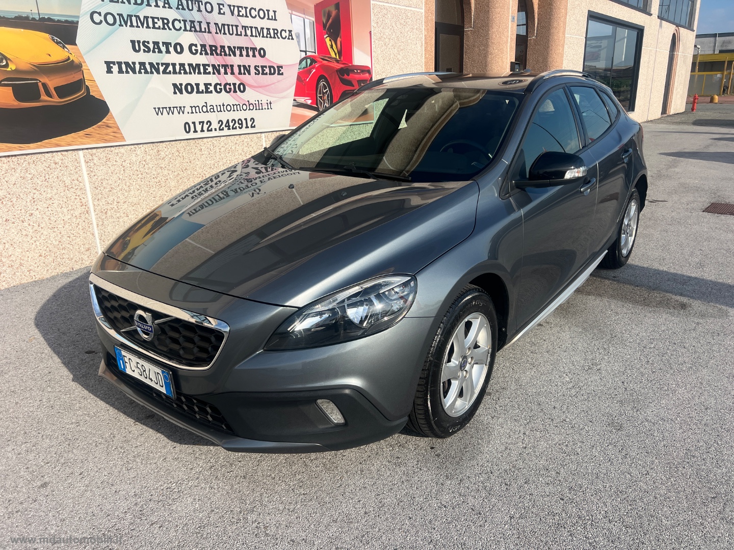 VOLVO V40 Cross Country