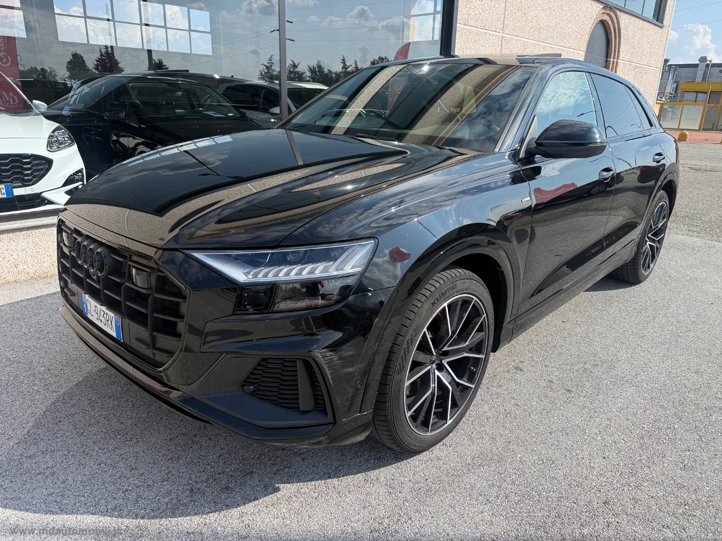 AUDI Q8