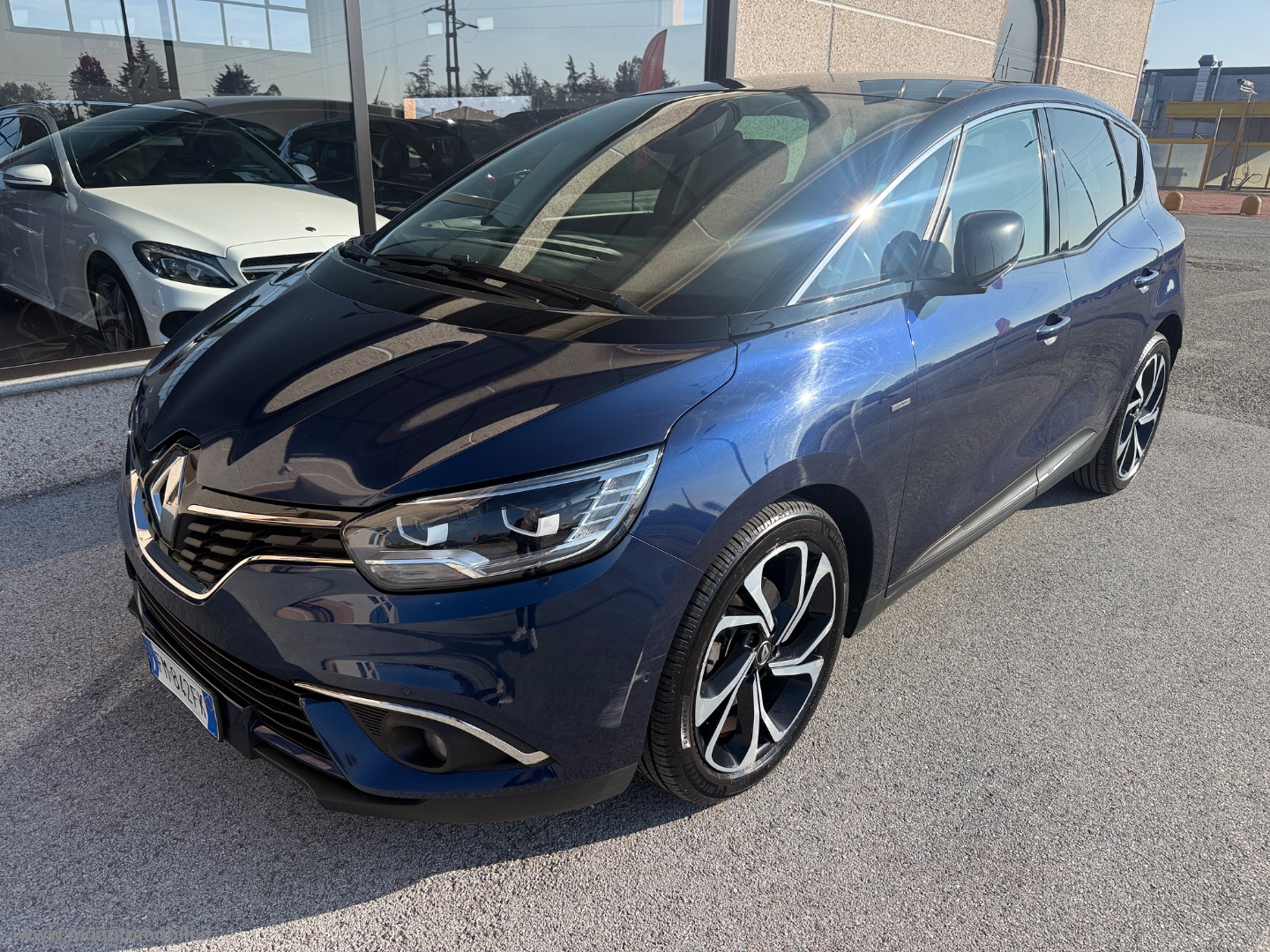 RENAULT Scénic