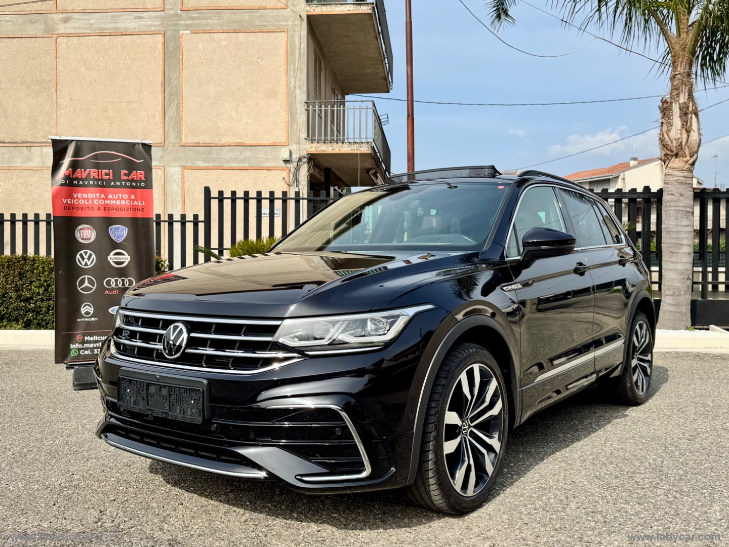 VOLKSWAGEN Tiguan