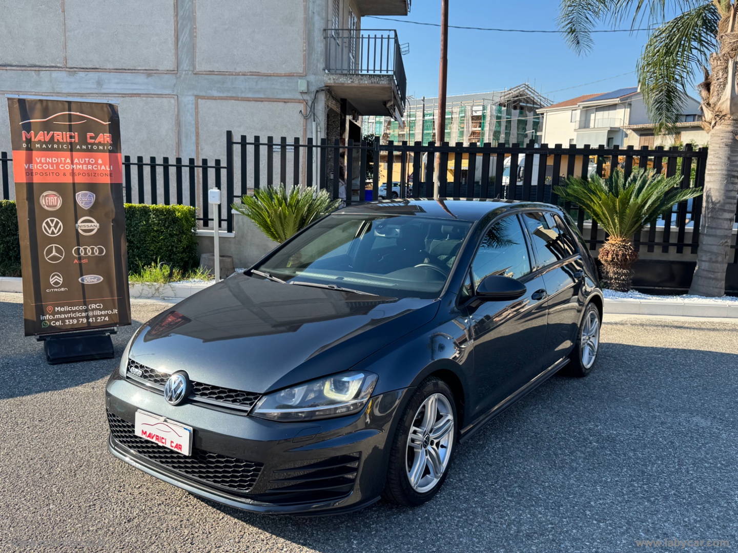 VOLKSWAGEN Golf