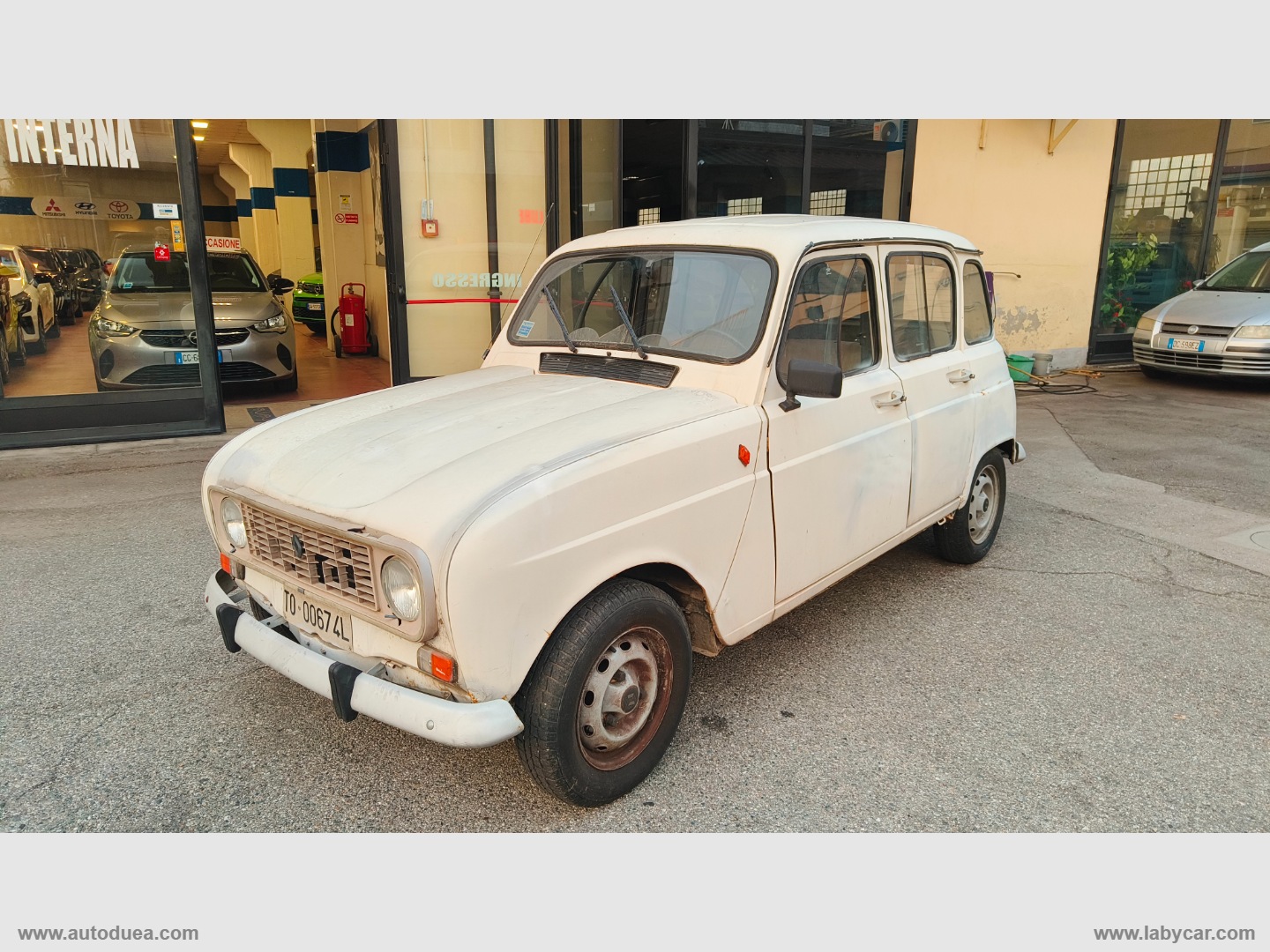 RENAULT 4
