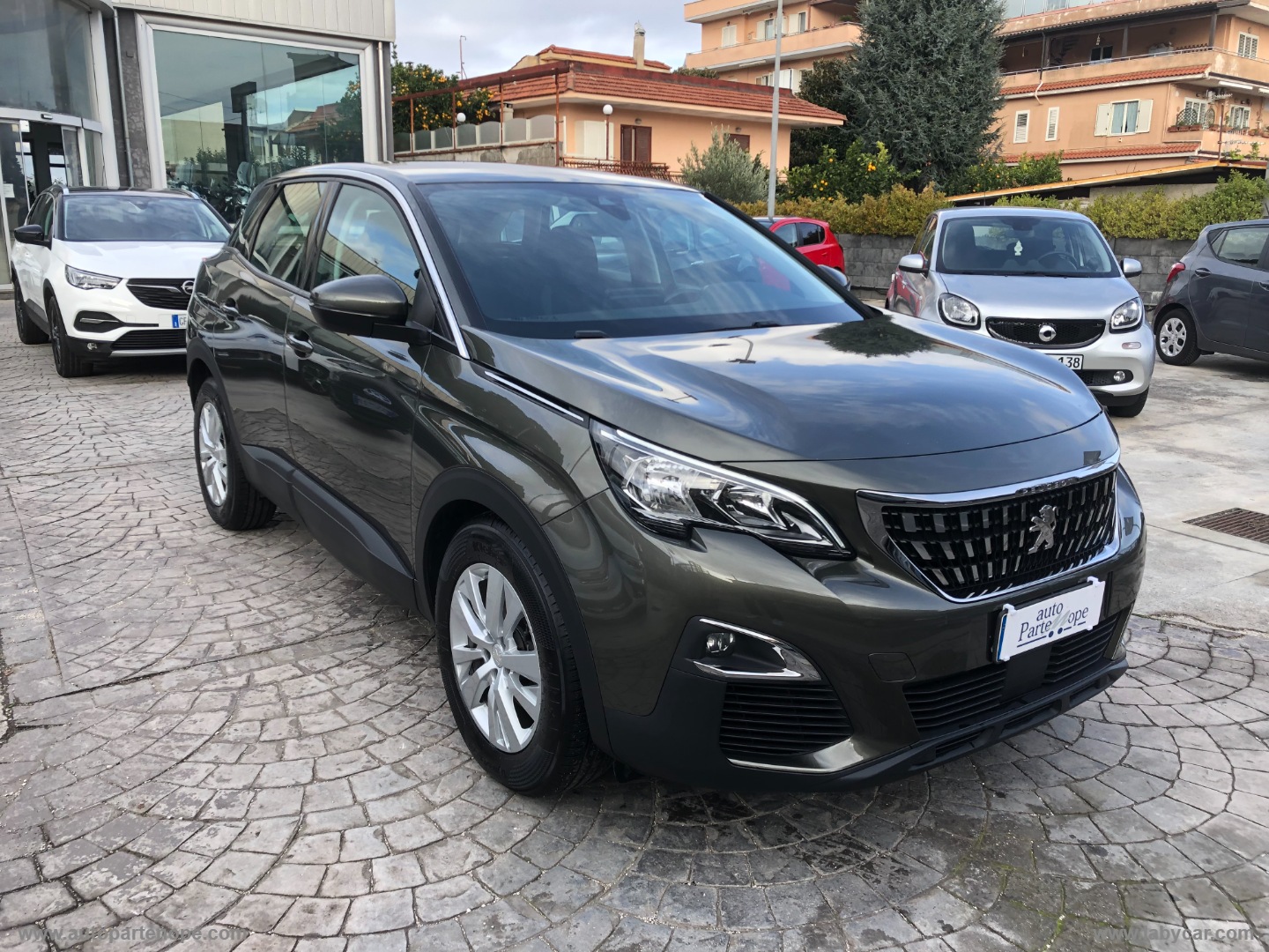PEUGEOT 3008