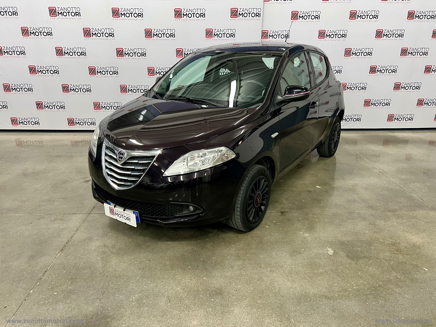 LANCIA Ypsilon