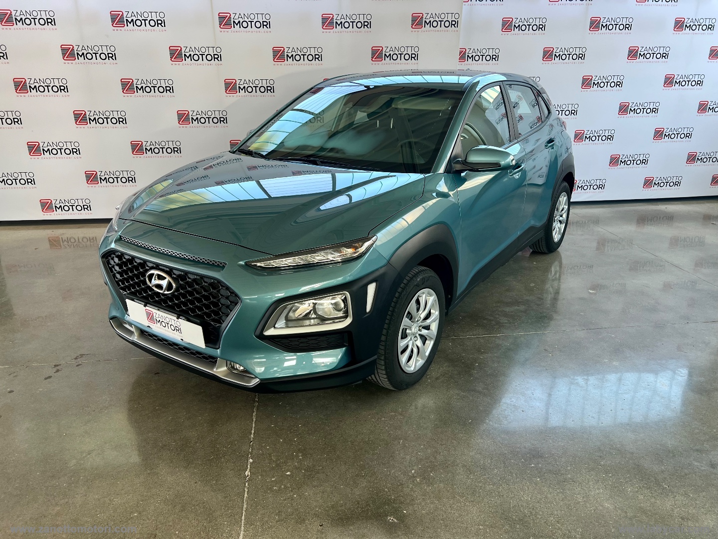 HYUNDAI Kona