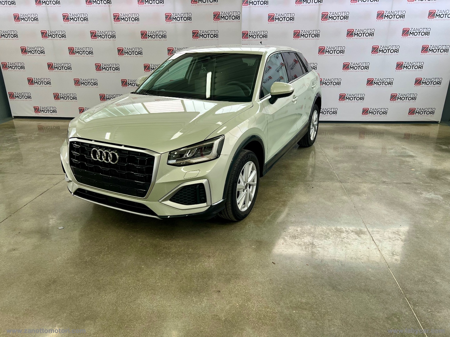 AUDI Q2