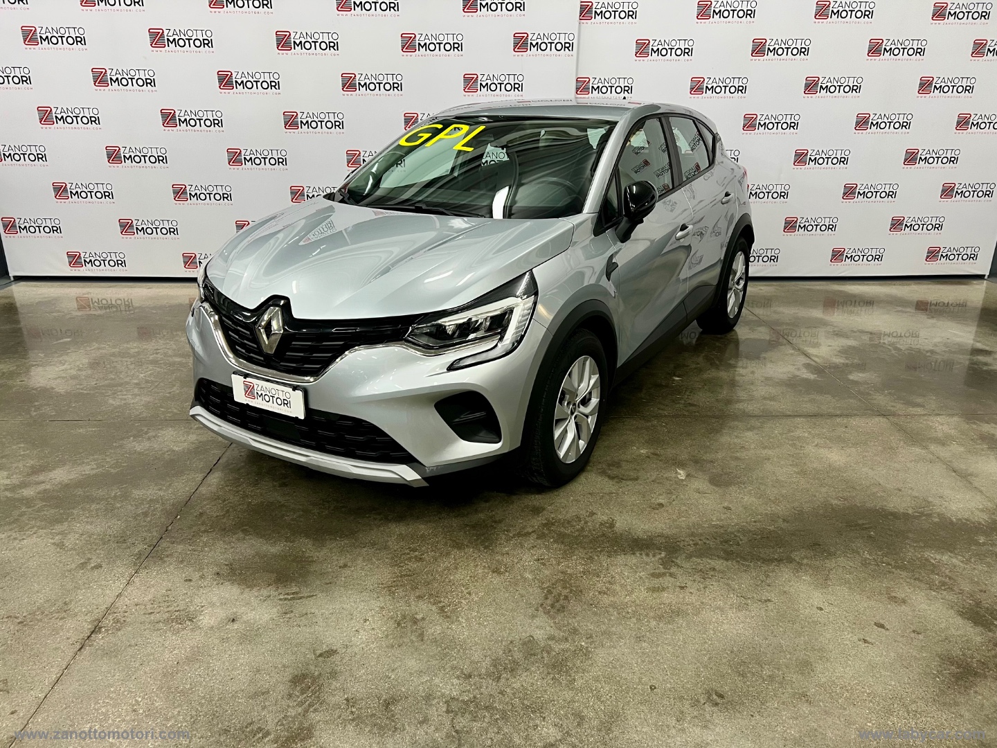 RENAULT Captur