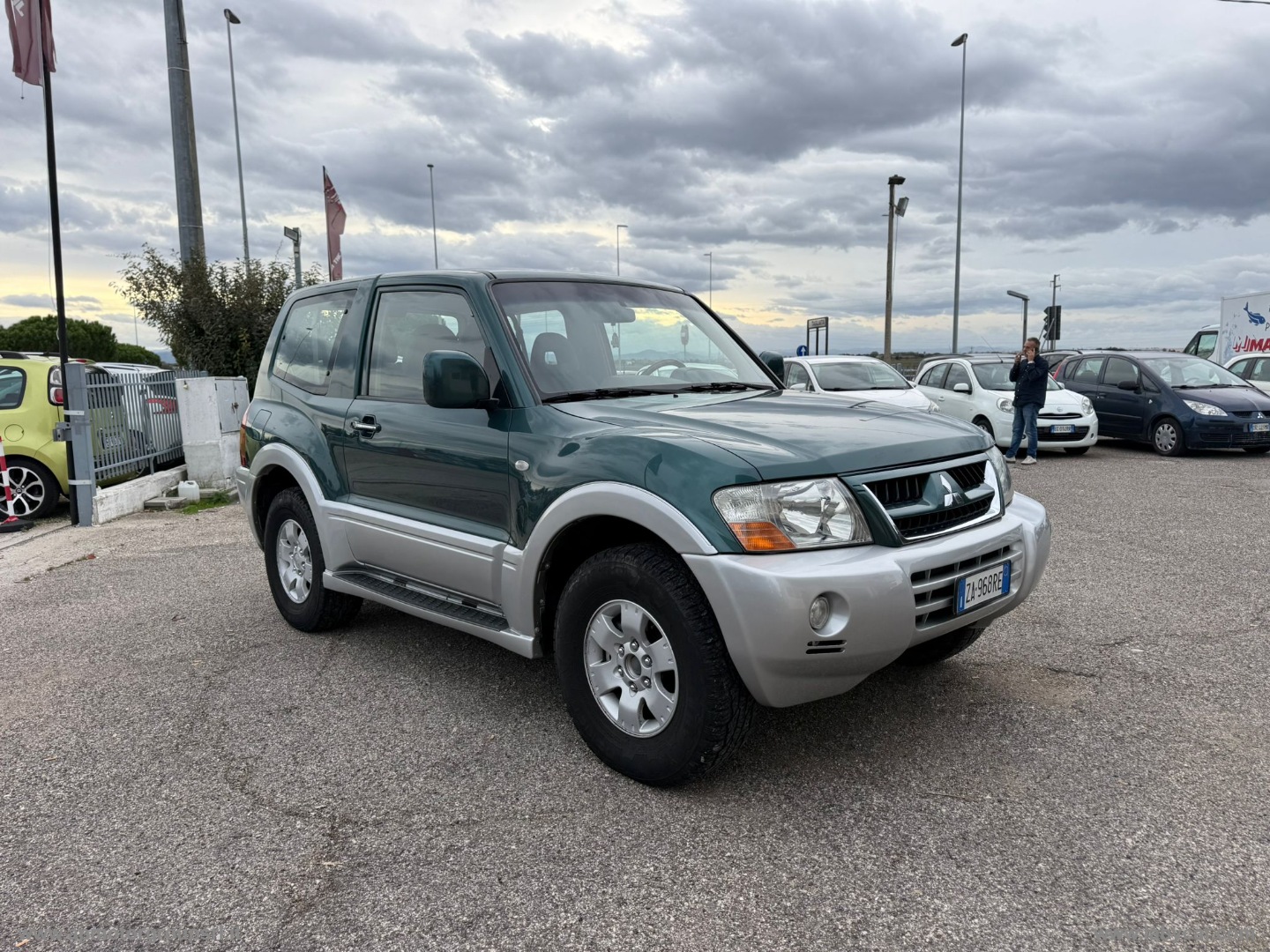 MITSUBISHI Pajero