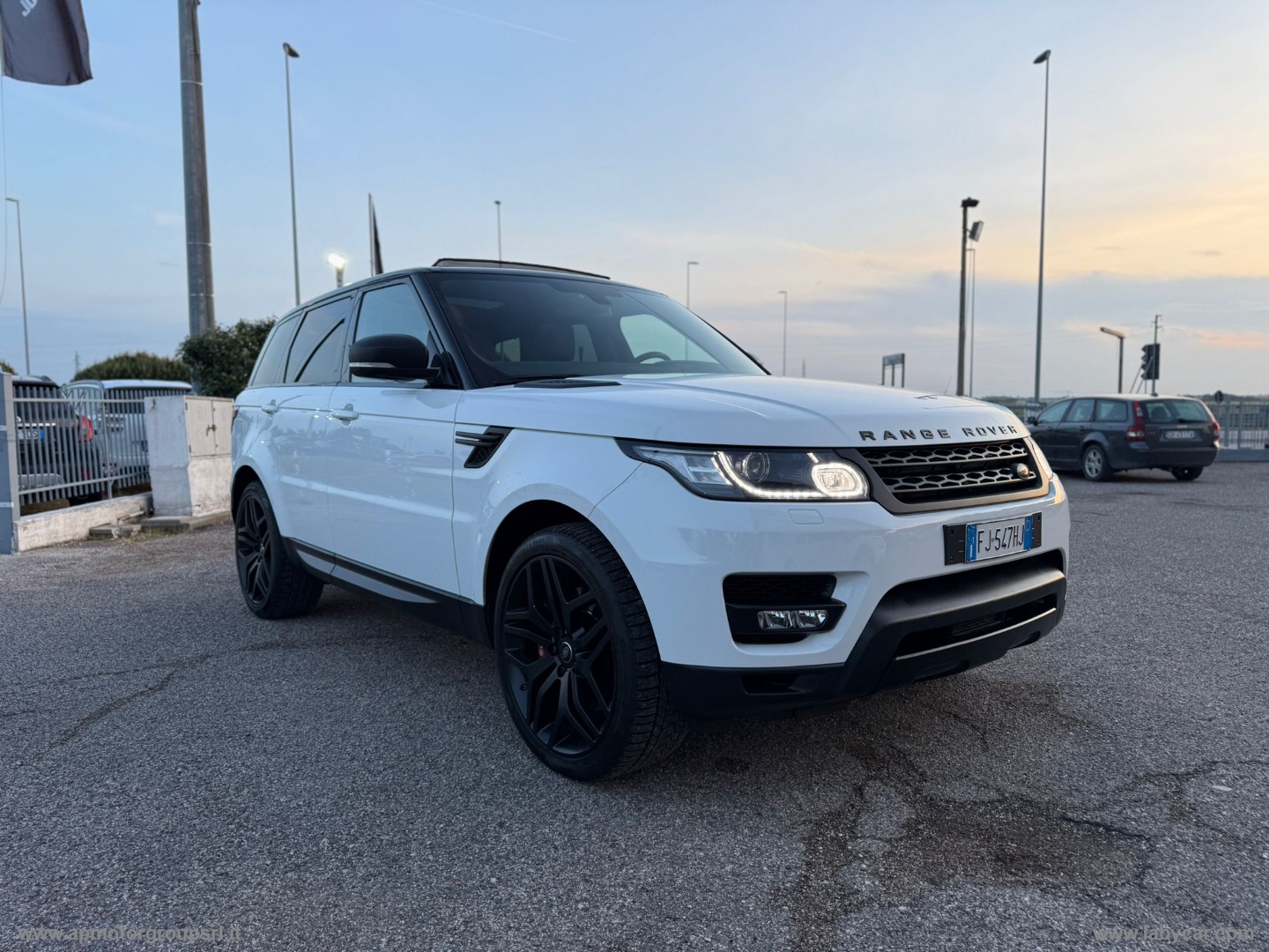LAND ROVER Range Rover