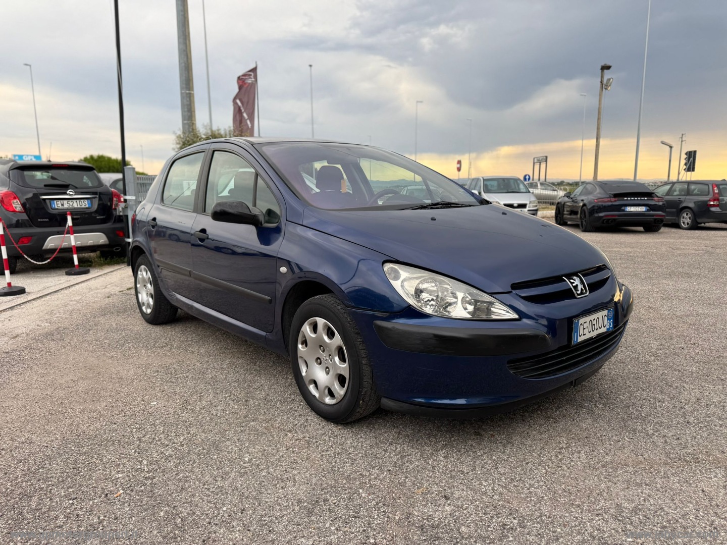 PEUGEOT 307