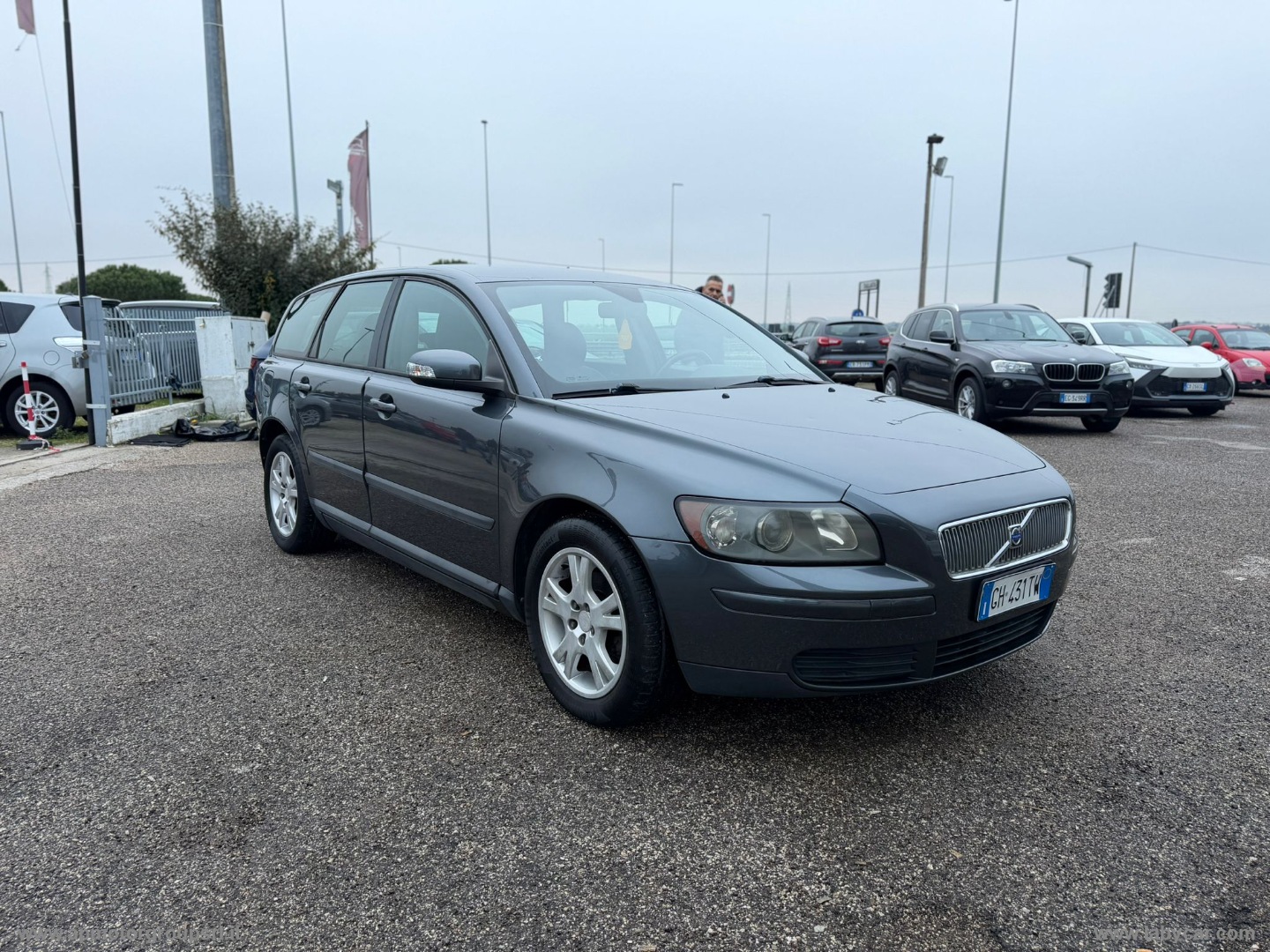 VOLVO V50