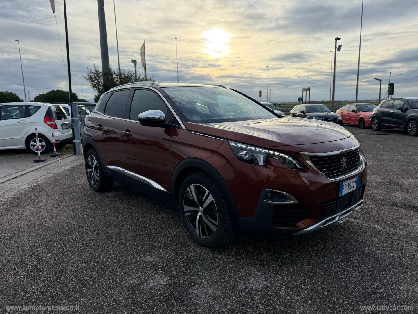 PEUGEOT 3008