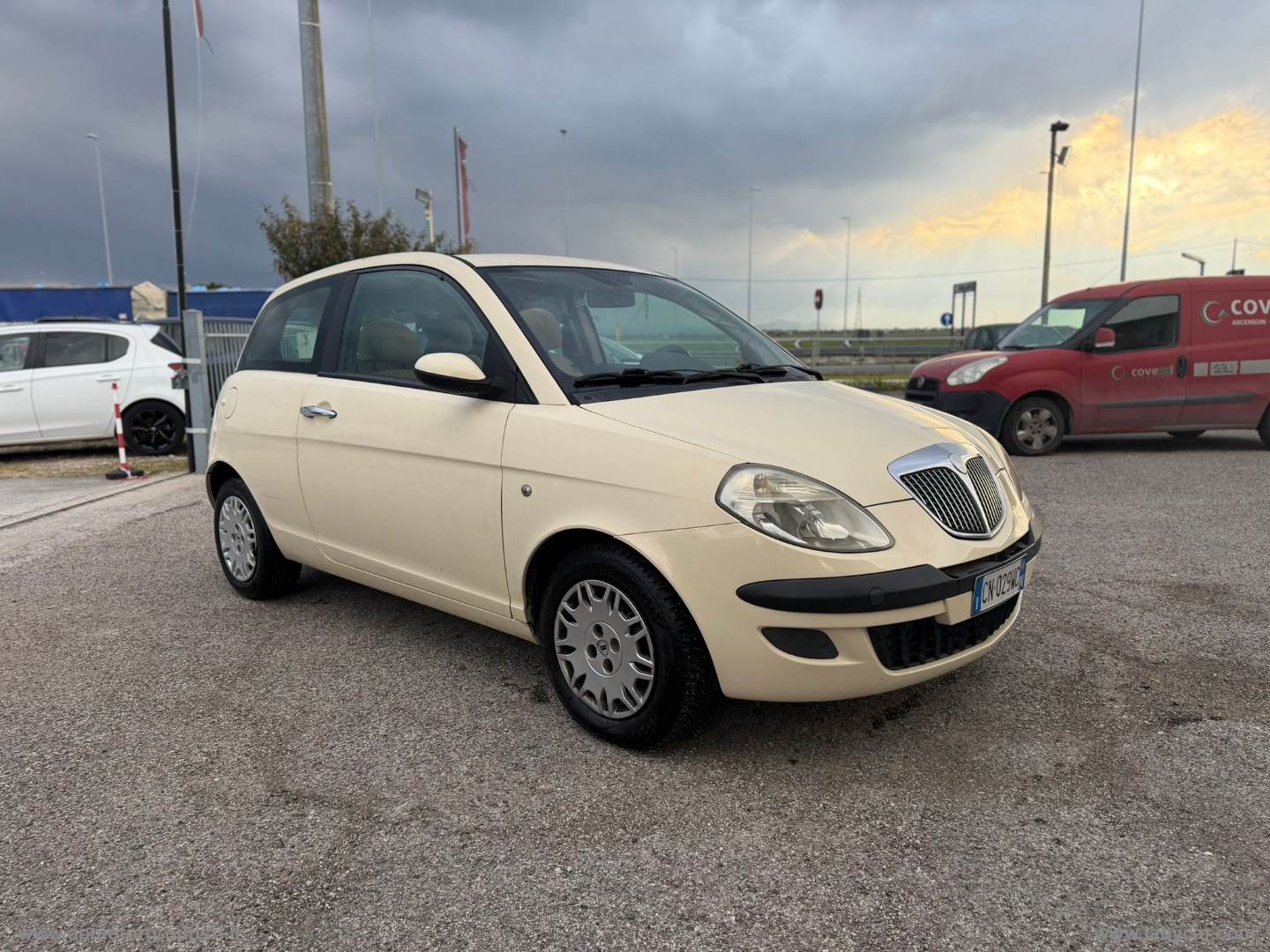 LANCIA Ypsilon