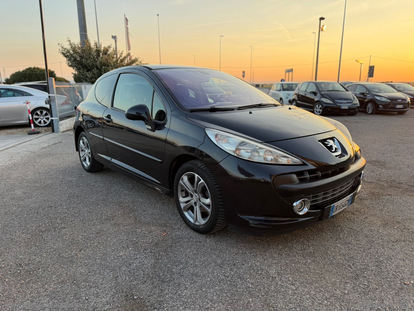 PEUGEOT 207